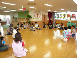 説明: 説明: D:\きさく苑HP\nikoniko\img\circle\P1010843.JPG